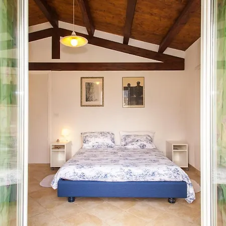 Agri Bed - L'affittacamere In Collina - Guest On The Hill Lavagna